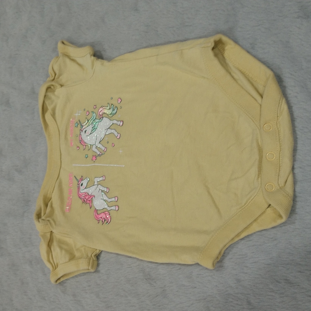 5/$15 My Auntie Unicorn Short Sleeve Baby Onesie Size 3-6 Months
